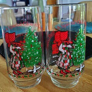 2 Vintage Holly Hobbie Coca Cola Christmas Glasses